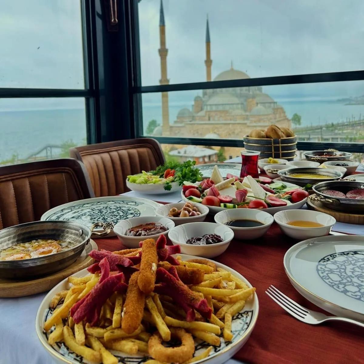 Ayatoure Hotel Bulancak ภายนอก รูปภาพ